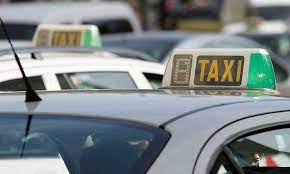 ¿Se avecina el fin del sector del taxi en Madrid? Los taxistas temen lo peor