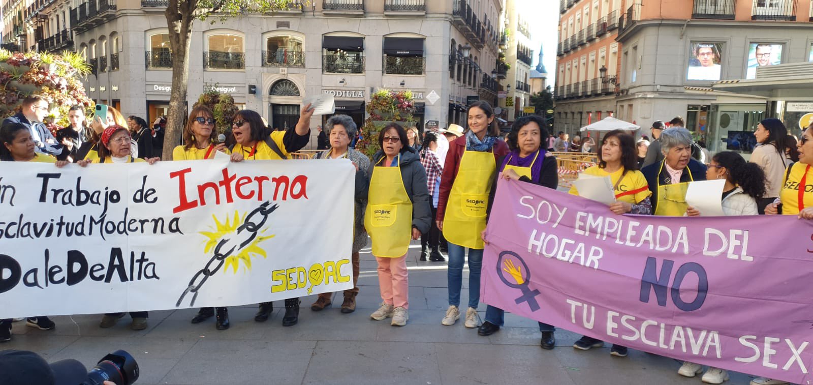 Las trabajadoras del hogar se manifiestan para pedir la eliminación del régimen de interna