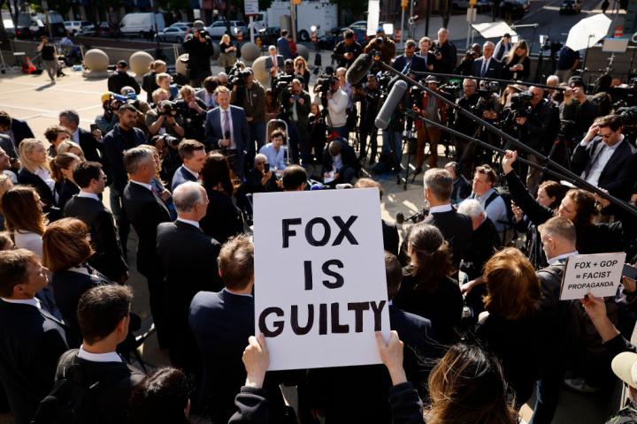 Fox News evita su juicio por difamación tirando de chequera: 787 millones de dólares
