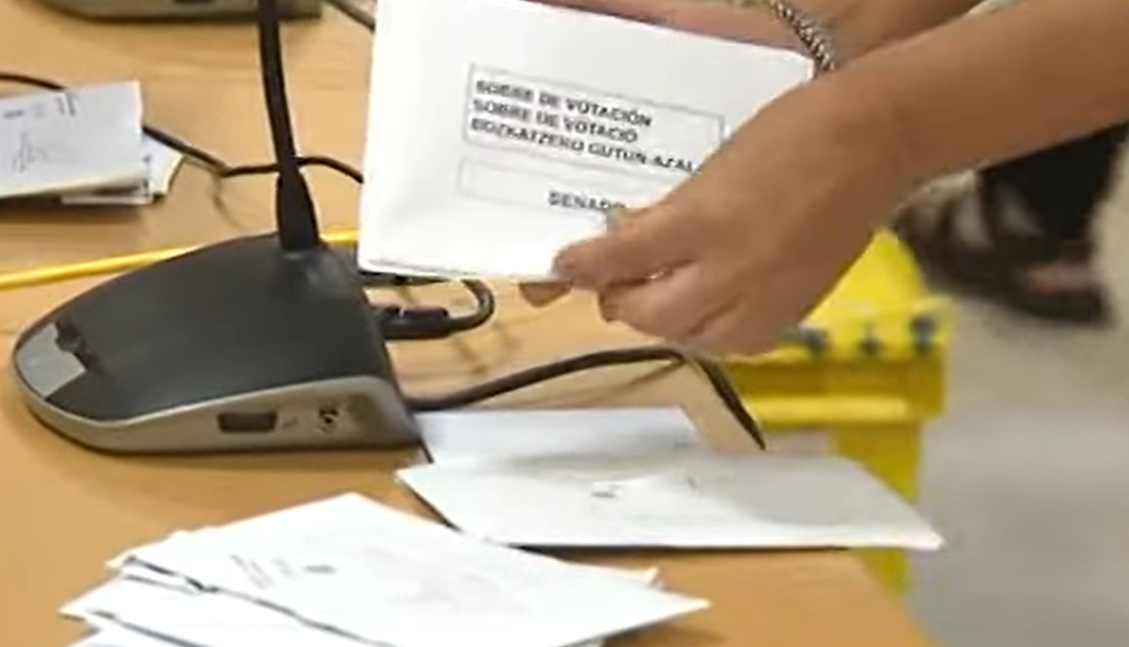 El PSOE solicita la revisión de votos nulos en Madrid tras la pérdida de un escaño en el voto CERA