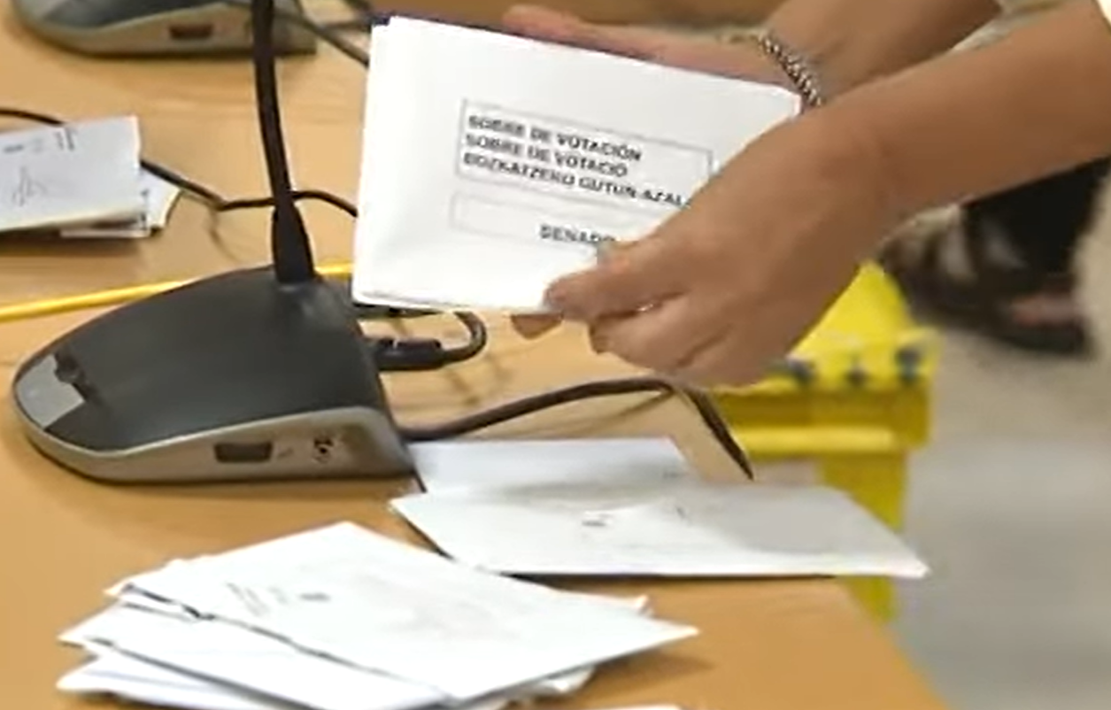 El PSOE solicita la revisión de votos nulos en Madrid tras la pérdida de un escaño en el voto CERA