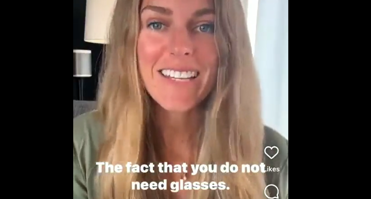 La controvertida afirmación de una 'influencer': "Es posible que te hayan dicho que necesitas gafas, pero te estaban mintiendo"