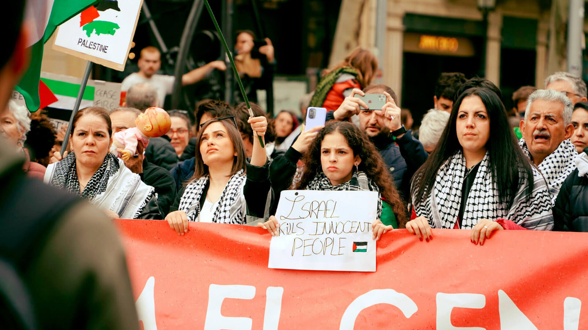 10.000 personas en Barcelona se manifiestan por Palestina