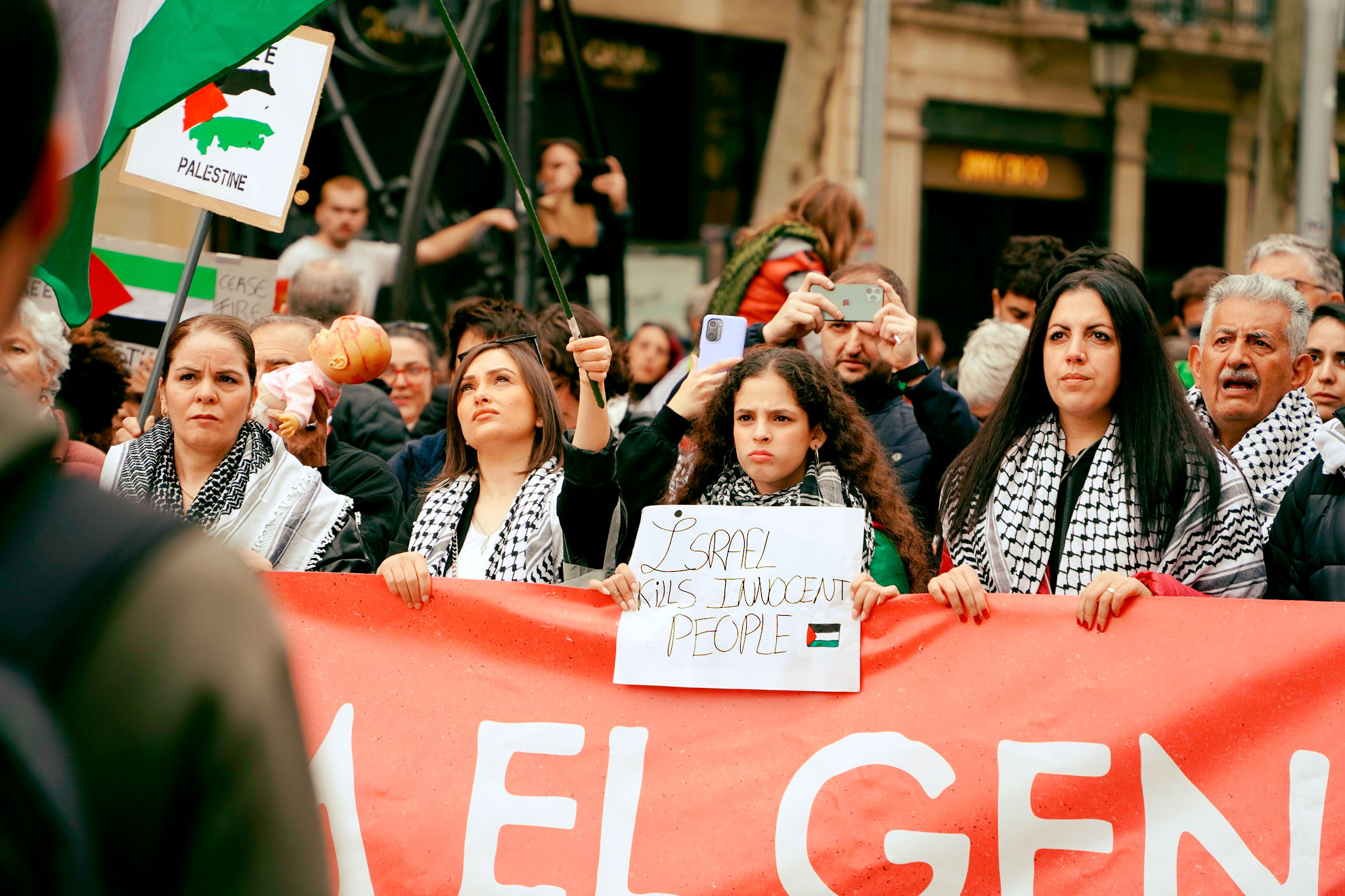 10.000 personas en Barcelona se manifiestan por Palestina