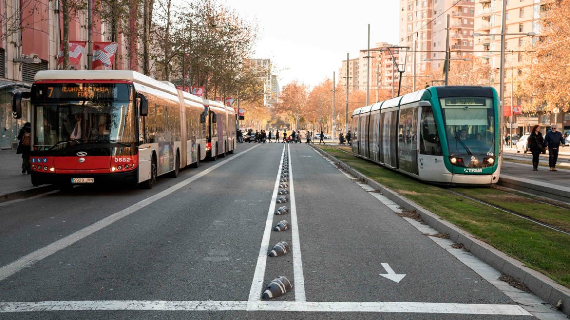 Barcelona registra un nuevo récord de viajes en transporte público