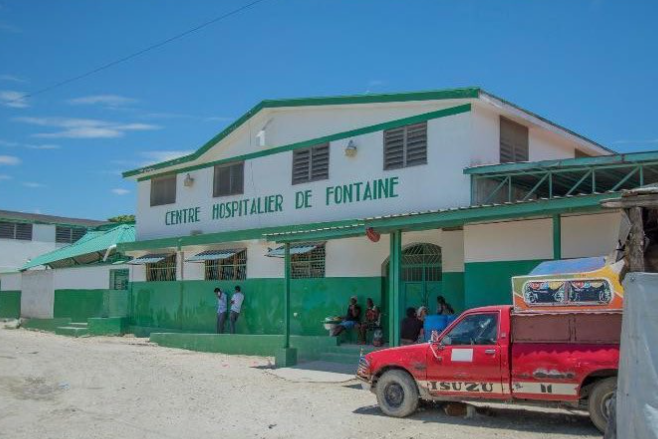 Una banda armada toma a centenares de pacientes como rehenes en un hospital de Haití