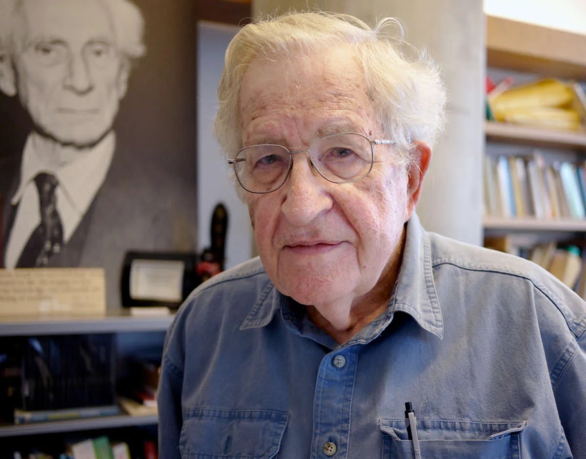 Vídeo | 10 segundos de Noam Chomsky que lo explican TODO