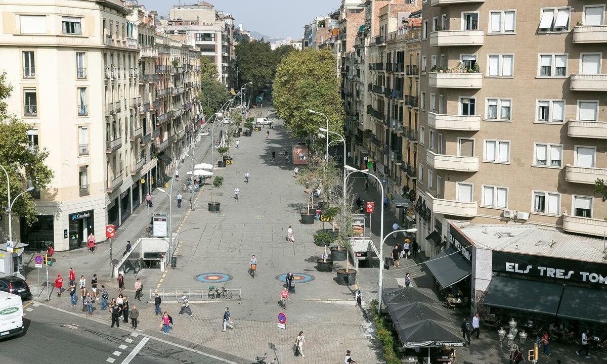 El PP intenta frenar la reforma de la ronda de Sant Antoni con la complicidad de Collboni