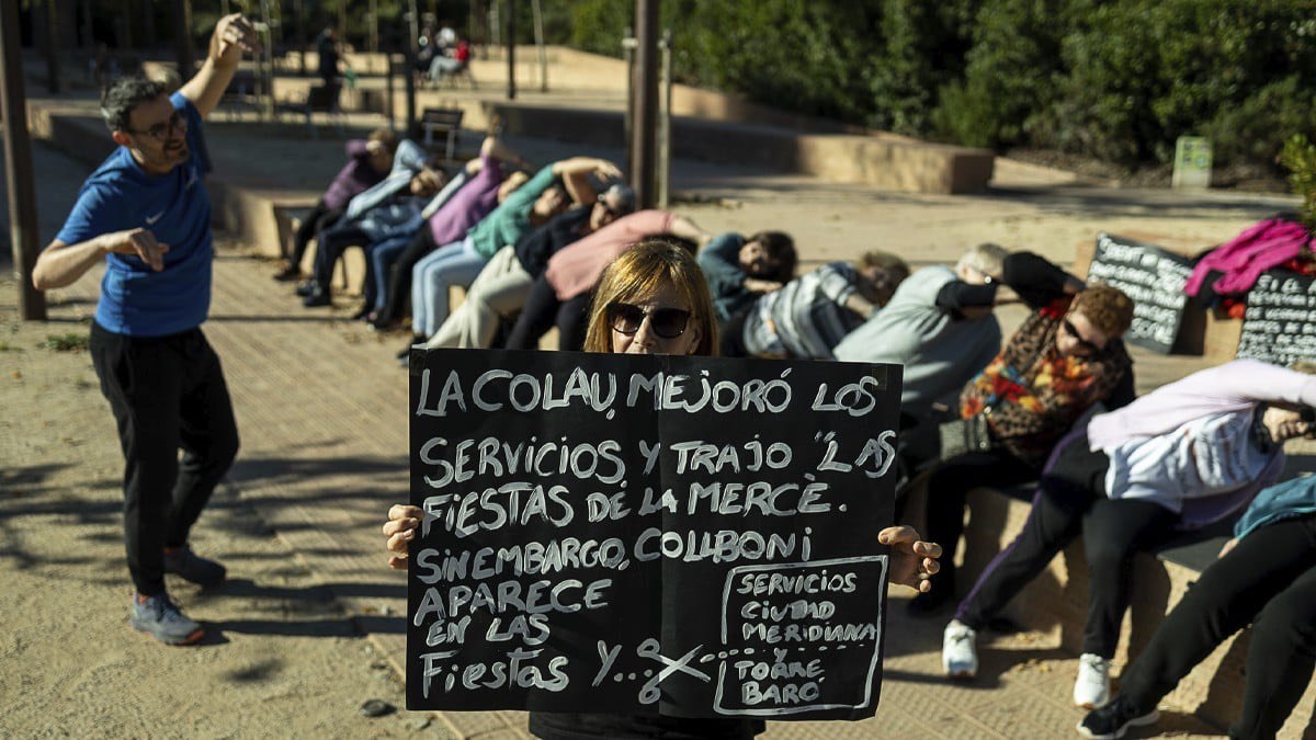 Ciutat Meridiana se rebela contra el desmantelamiento de un pionero servicio social bajo el mando de Collboni