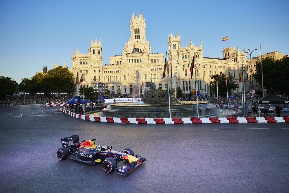 El 'juego' de la Fórmula 1: el nuevo 'circo' de Ayuso y Almeida que podría dejar a Madrid bajo montañas de deudas