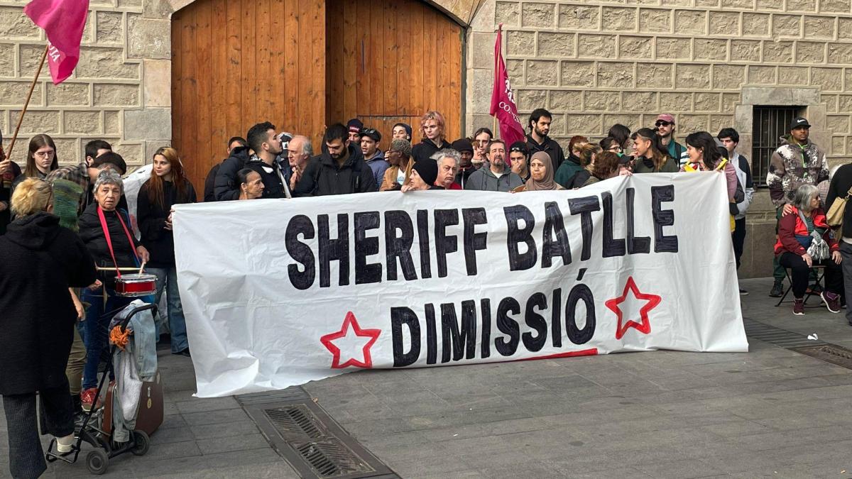 El Raval en alerta: El ayuntamiento de Barcelona promueve el desalojo de 35 migrantes bajo la gestión de Collboni
