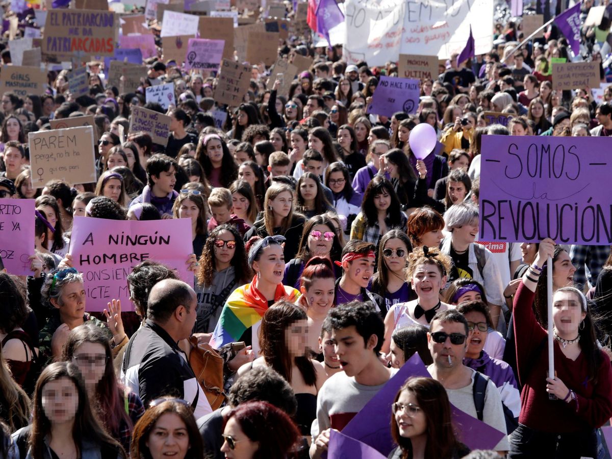 Éxito de convocatoria en Barcelona: miles de manifestantes este 8M