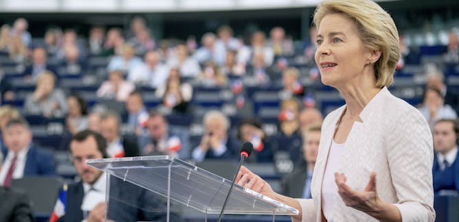 El Parlamento Europeo recorta los derechos de las personas migrantes