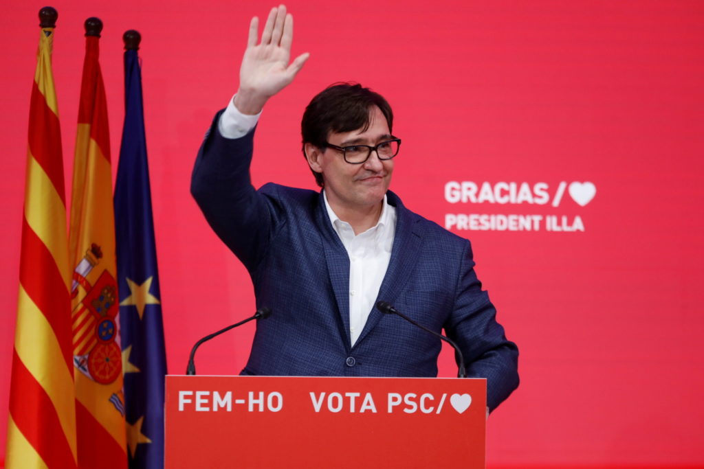 Salvador Illa admite por primera vez que está dispuesto a pactar con Puigdemont si le dan los números