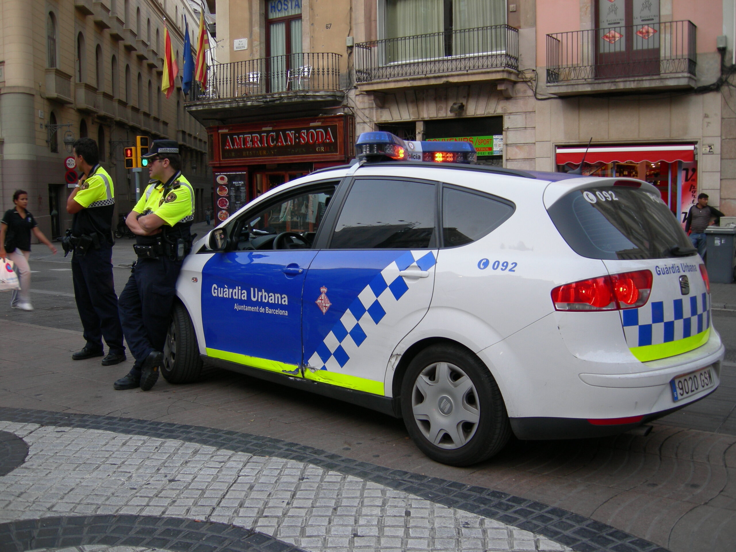 El Síndic de Greuges denuncia las 42 sanciones a un sintecho de Barcelona por parte del gobierno de Collboni