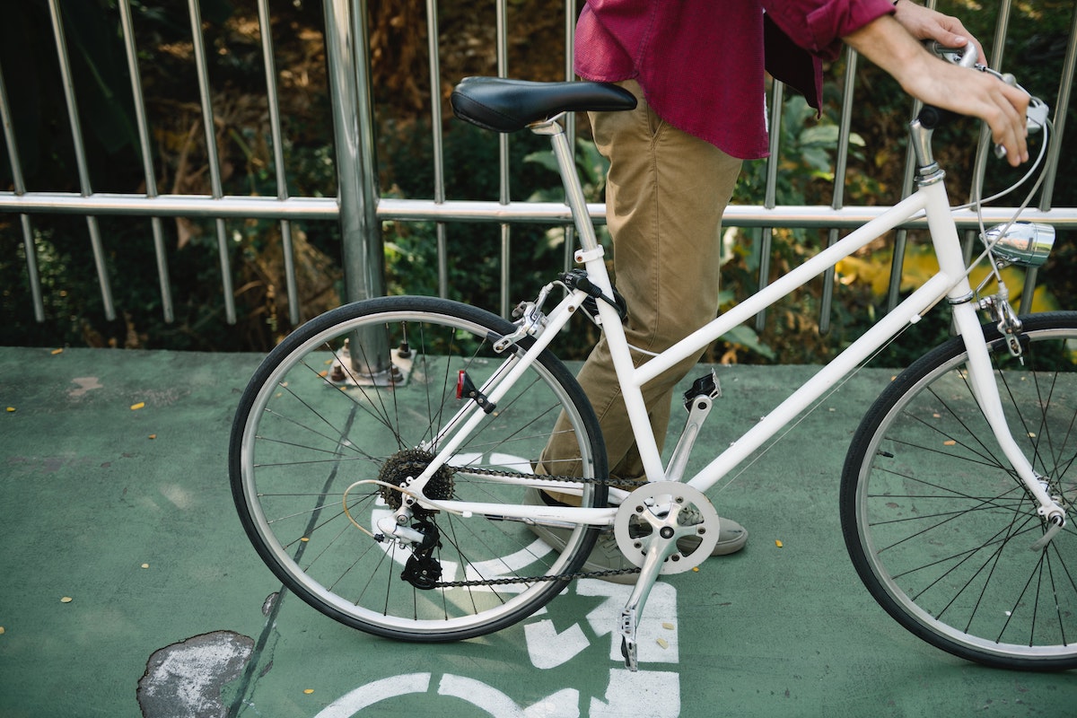 Coger la bicicleta para ir al trabajo reduce a la mitad el riesgo de muerte, según un estudio