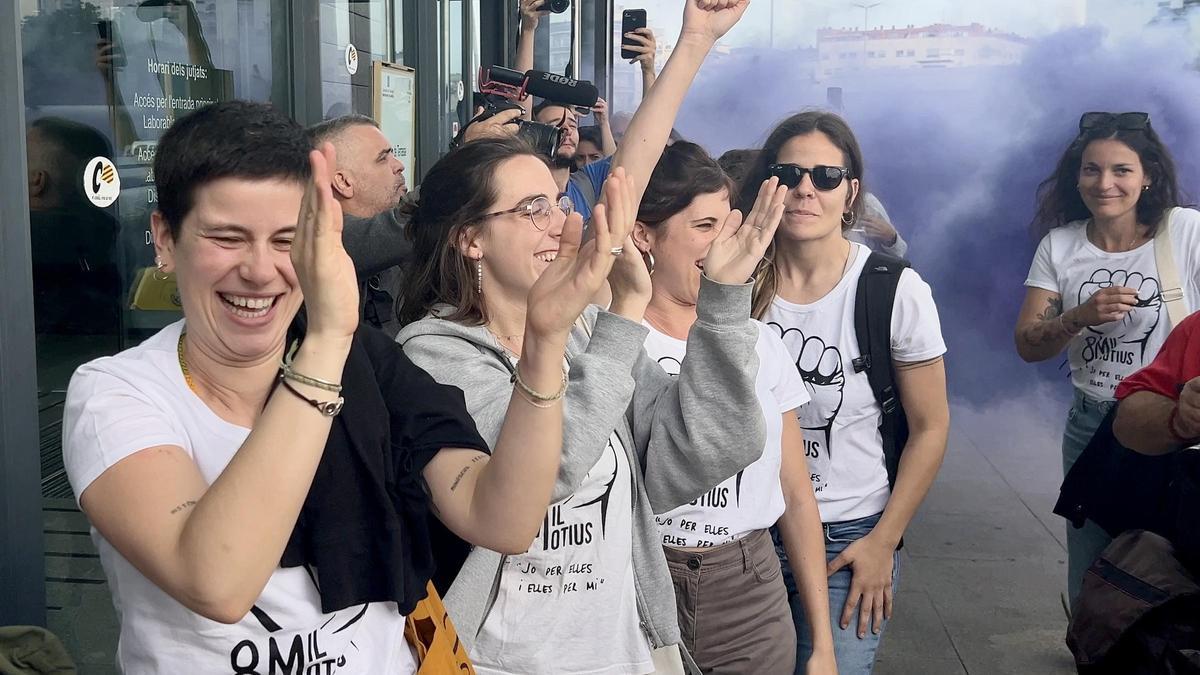 Feministas condenadas a prisión por cortar vías del tren en un acto reivindicativo en 2018